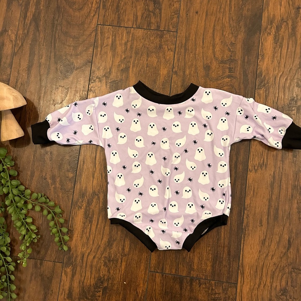 Purple ghosts onesie #halloween 18 months